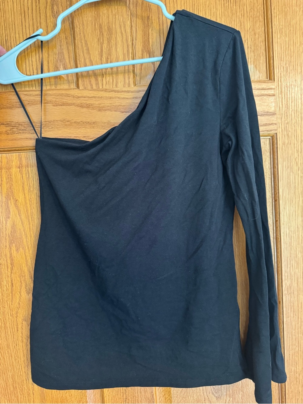 Banana Republic women’s black one-shoulder top, size Small